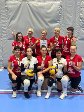 Криворізька ветеранська команда «ТріНіті» виборола ІІІ місце на Чемпіонаті України з волейболу серед ветеранів у Києві