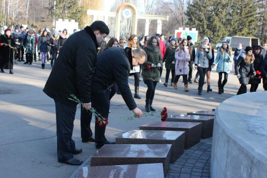 Урочисте покладання квітів з нагоди Дня Героїв Небесної Сотні