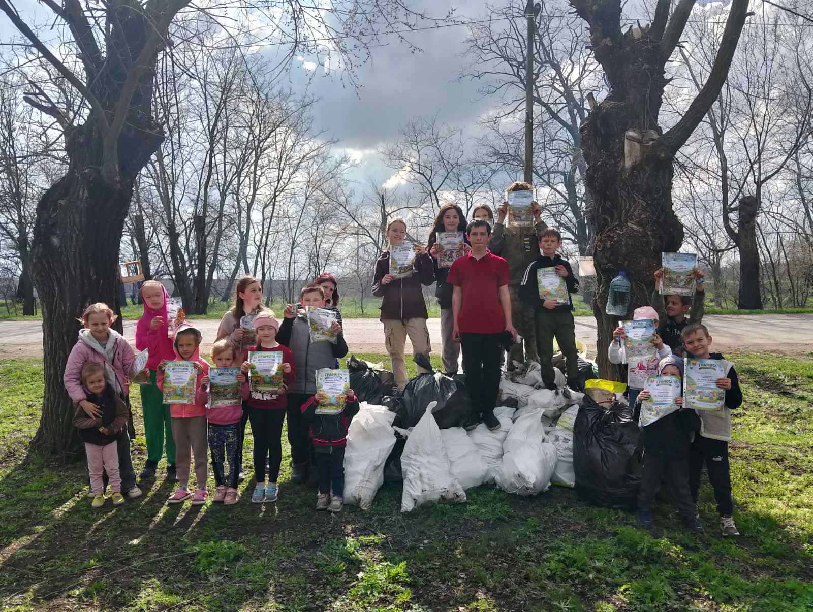 У селищі Гірницьке відбулася екологічна акція «За чисте довкілля»