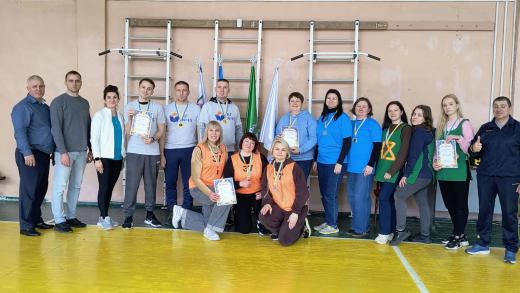 У Тернівському районі відбулися змагання з петанку серед працівників закладів освіти