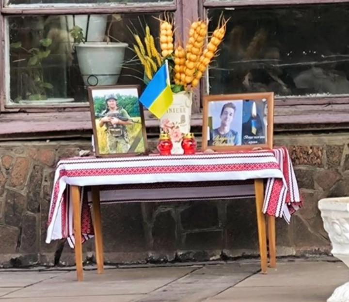 ГЕРОЇ НЕ ВМИРАЮТЬ